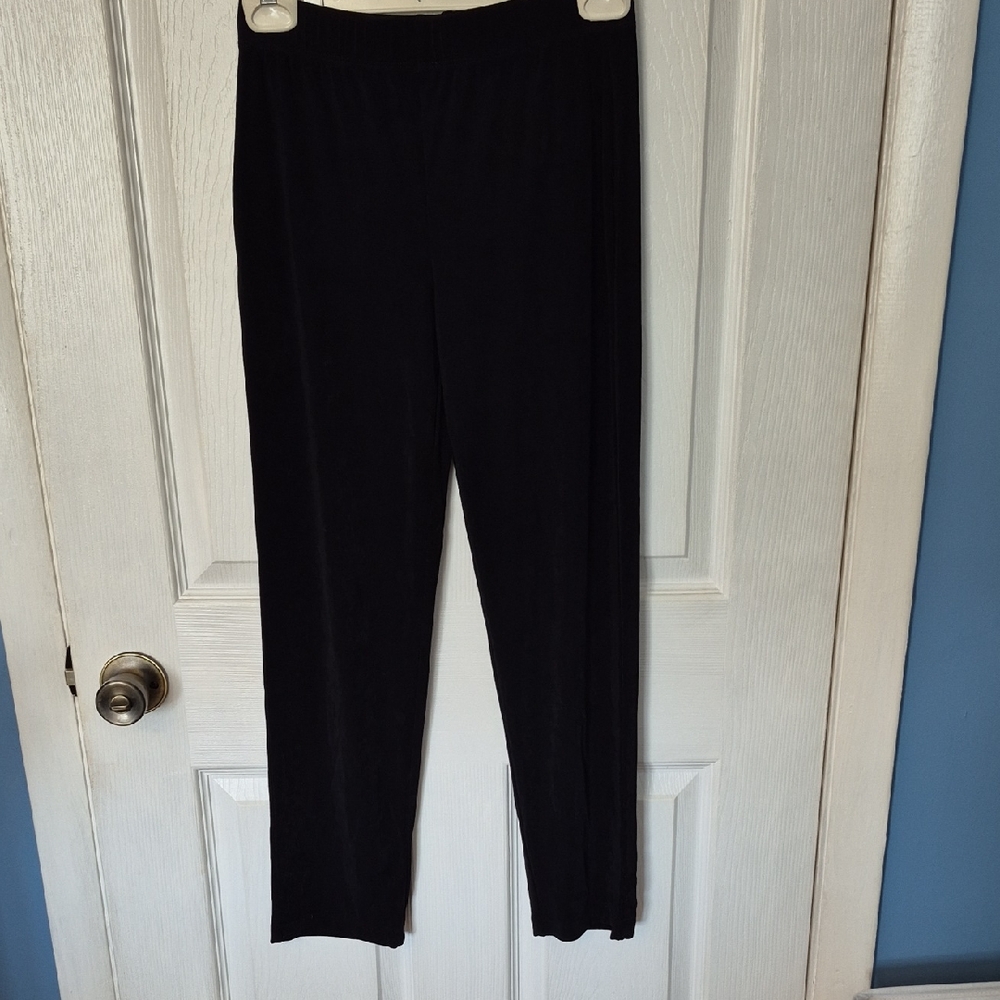 Chico's Travelers Black Straight Leg Pants